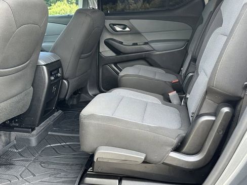 Used 2020 Chevrolet Traverse LT FWD image 22