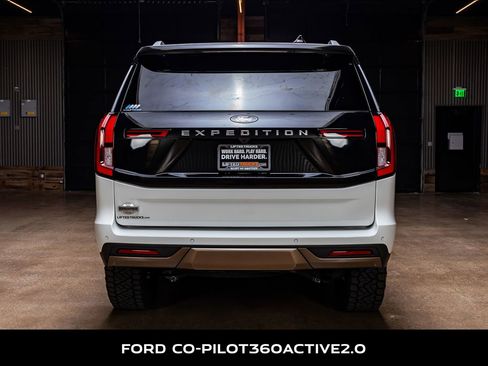 Used 2025 Ford Expedition King Ranch image 8