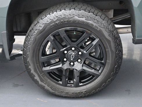 Used 2025 Chevrolet Silverado 1500 LT Trail Boss w/ Convenience Package II AWD/4WD image 35