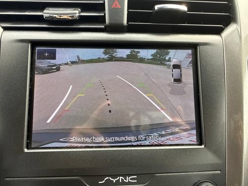 Used 2020 Ford Fusion SE FWD image 14