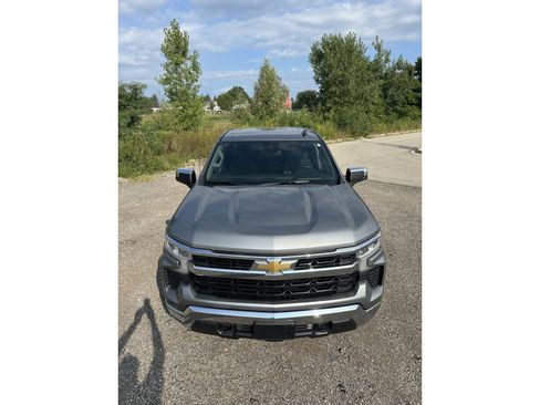 Used 2023 Chevrolet Silverado 1500 LT AWD/4WD image 4