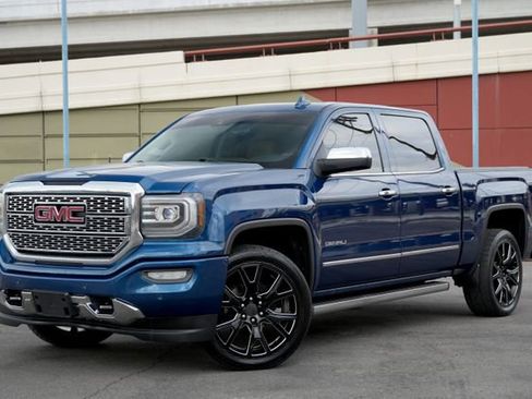 Used 2017 GMC Sierra 1500 Denali w/ Denali Ultimate Package AWD/4WD image 7