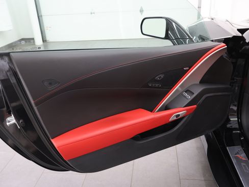 Used 2017 Chevrolet Corvette Z06 RWD image 32