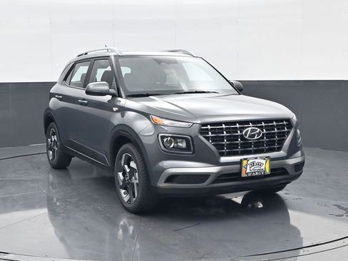 New 2026 Hyundai Venue SEL FWD image 3