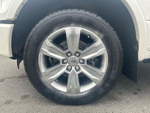 Used 2016 Ford F150 Platinum w/ Equipment Group 701A Luxury AWD/4WD image 24