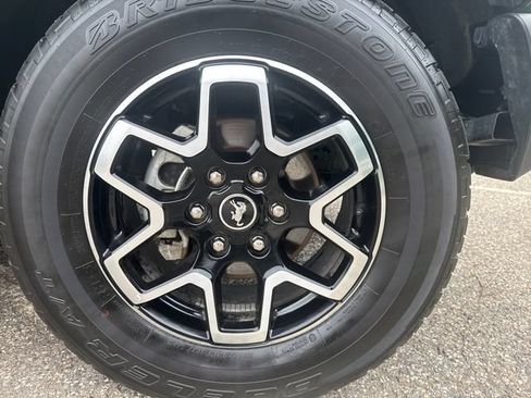Used 2025 Ford Bronco Outer Banks AWD/4WD image 13