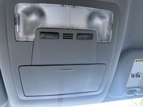 Used 2015 Toyota Highlander Plus image 28