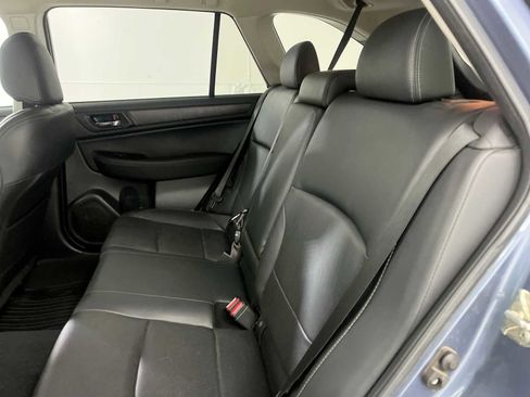 Used 2015 Subaru Outback 2.5i Limited AWD/4WD image 31
