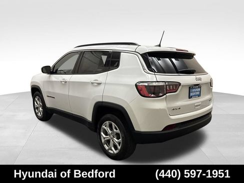 Used 2024 Jeep Compass Latitude AWD/4WD image 8