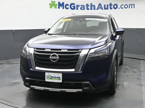 Used 2025 Nissan Pathfinder SL AWD/4WD image 21