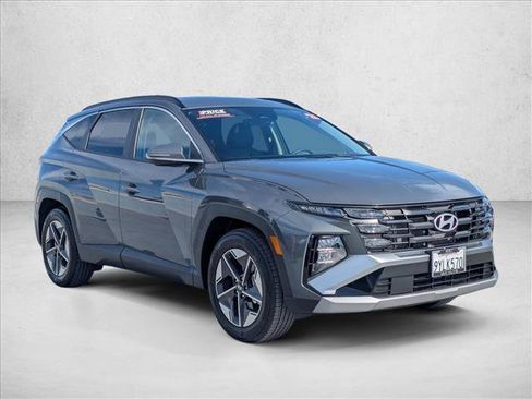 Used 2026 Hyundai Tucson SEL FWD image 3