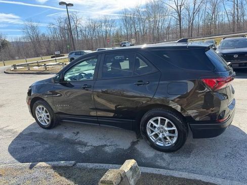 Used 2022 Chevrolet Equinox LS AWD/4WD image 8