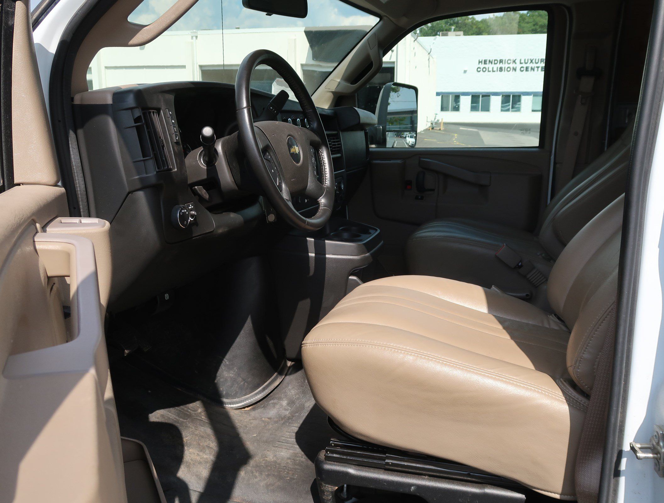 Used 2023 Chevrolet Express 3500 w/ Power Convenience Package RWD image 19