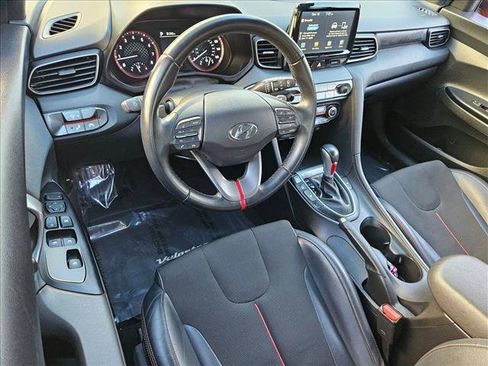 Used 2019 Hyundai Veloster 2.0 Premium image 10