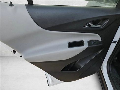 Used 2022 Chevrolet Equinox LT image 12