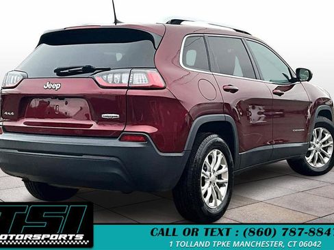 Used 2019 Jeep Cherokee Latitude w/ Popular Appearance Group image 2
