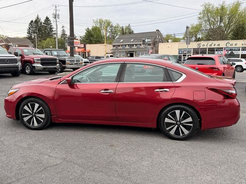 Used 2018 Nissan Altima 2.5 SR w/ SR Special Edition FWD image 4