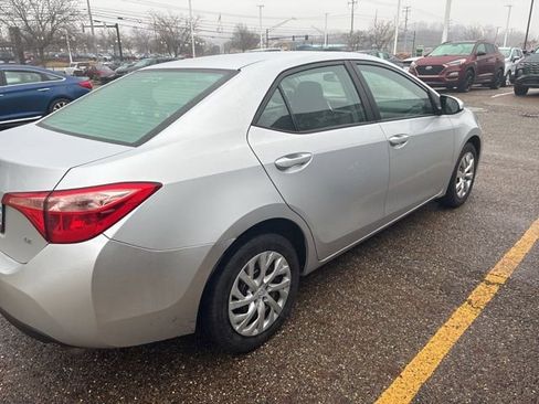 Used 2017 Toyota Corolla LE image 4