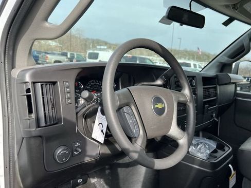 New 2026 Chevrolet Express 3500 LS RWD image 10