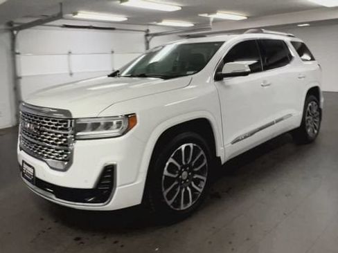Certified 2022 GMC Acadia Denali w/ GMC Pro Grade Package AWD/4WD image 4
