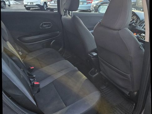 Used 2021 Honda HR-V EX image 9