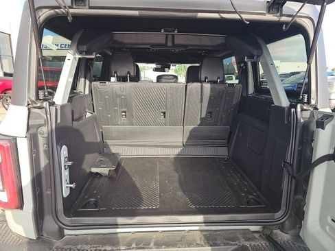 Used 2023 Ford Bronco Badlands image 7