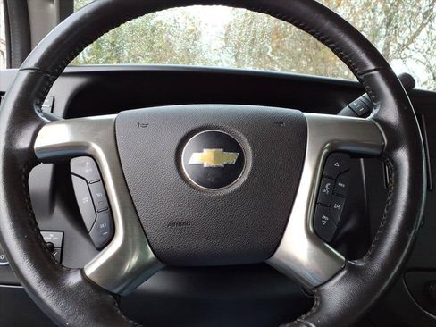 Used 2019 Chevrolet Express 2500 Extended w/ Driver Convenience Package RWD image 28