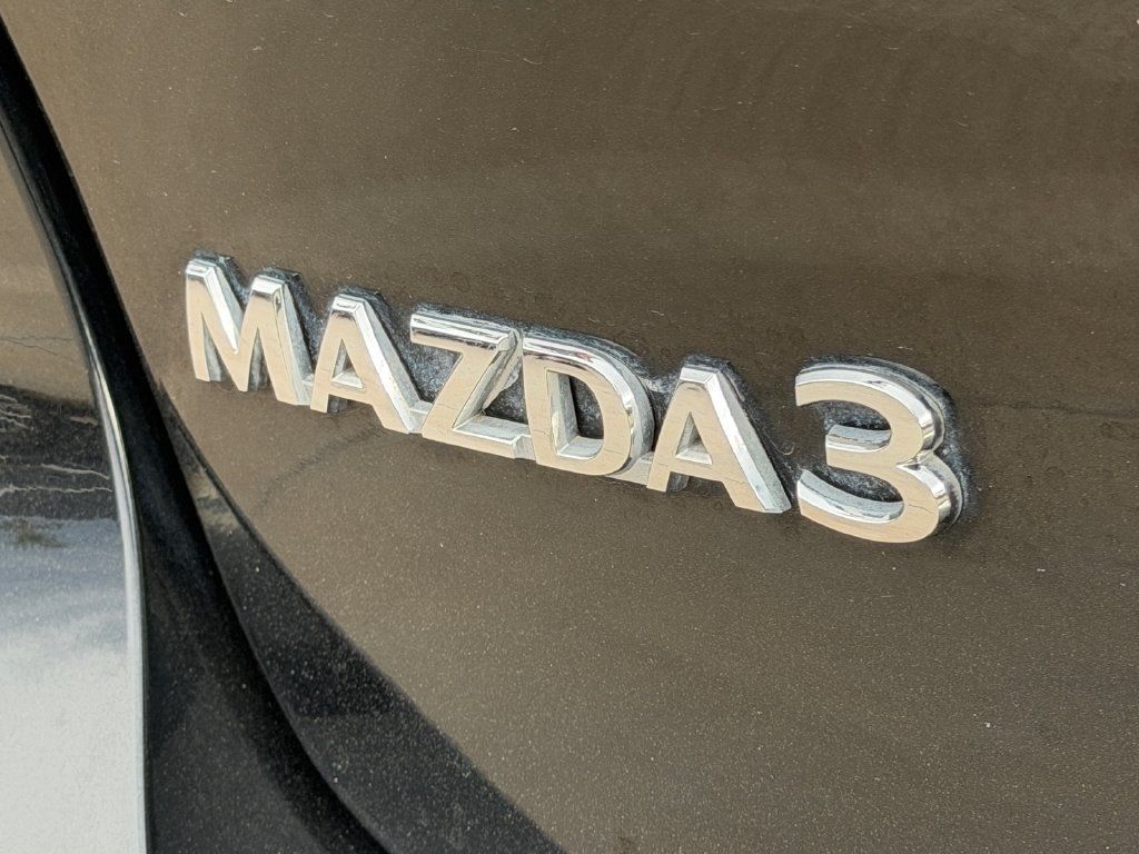 Used 2021 MAZDA MAZDA3 s FWD image 9