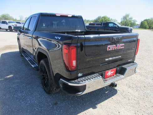 New 2026 GMC Sierra 1500 SLT w/ SLT Premium Package AWD/4WD image 7