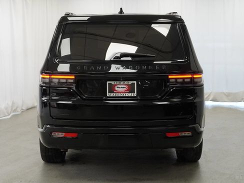 Used 2022 Jeep Grand Wagoneer Series II AWD/4WD image 11