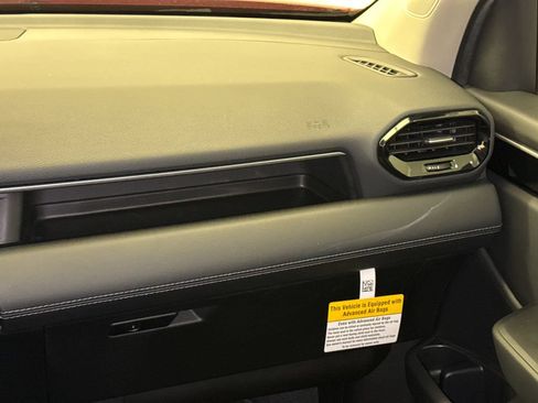 Used 2025 Honda Pilot EX-L image 15