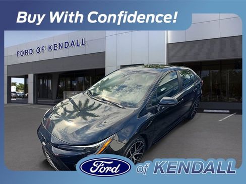 Used 2022 Toyota Corolla LE image 1