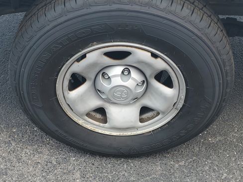 Certified 2019 Toyota Tacoma SR w/ SR Convenience Package image 7