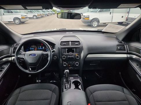 Used 2019 Ford Explorer XLT w/ Class II Trailer Tow Package FWD image 35