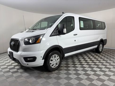 Used 2024 Ford Transit 350 XLT RWD image 3