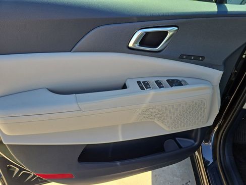 New 2026 Kia Carnival EX image 19