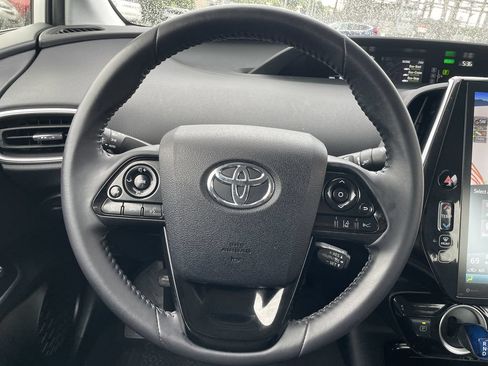 Used 2021 Toyota Prius Prime XLE FWD image 16
