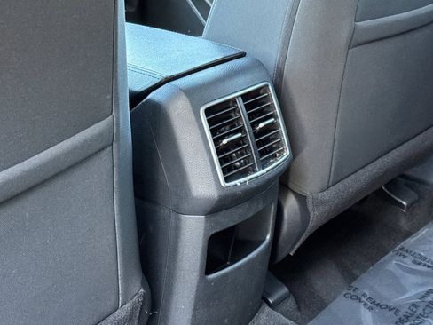 Used 2023 Kia Sportage LX image 14