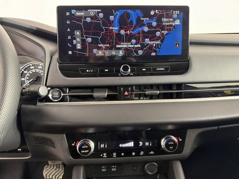 Used 2025 Mitsubishi Outlander SE image 19