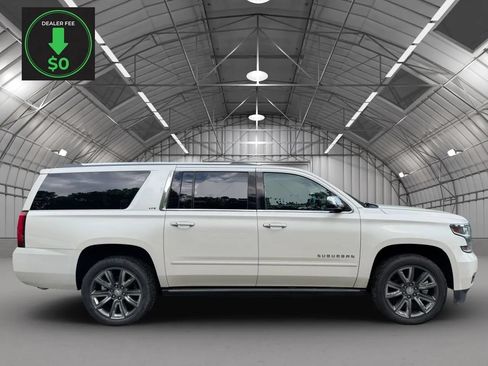 Used 2015 Chevrolet Suburban LTZ RWD image 3