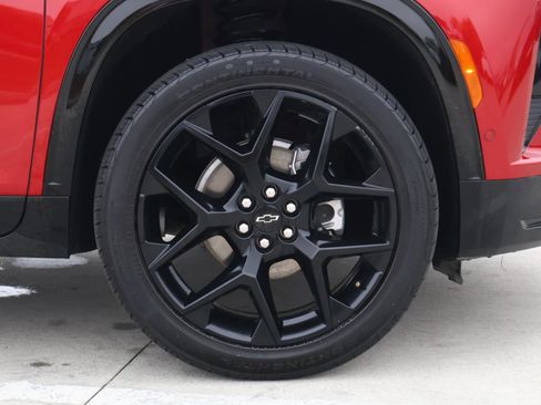 Used 2024 Chevrolet Traverse RS image 8