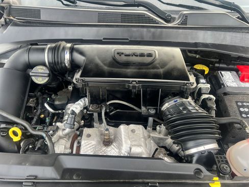 Used 2025 Jeep Compass Limited image 32