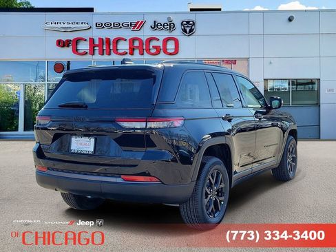 New 2026 Jeep Grand Cherokee Laredo image 4