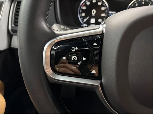 Used 2017 Volvo XC90 T6 Momentum w/ Vision Package AWD/4WD image 38