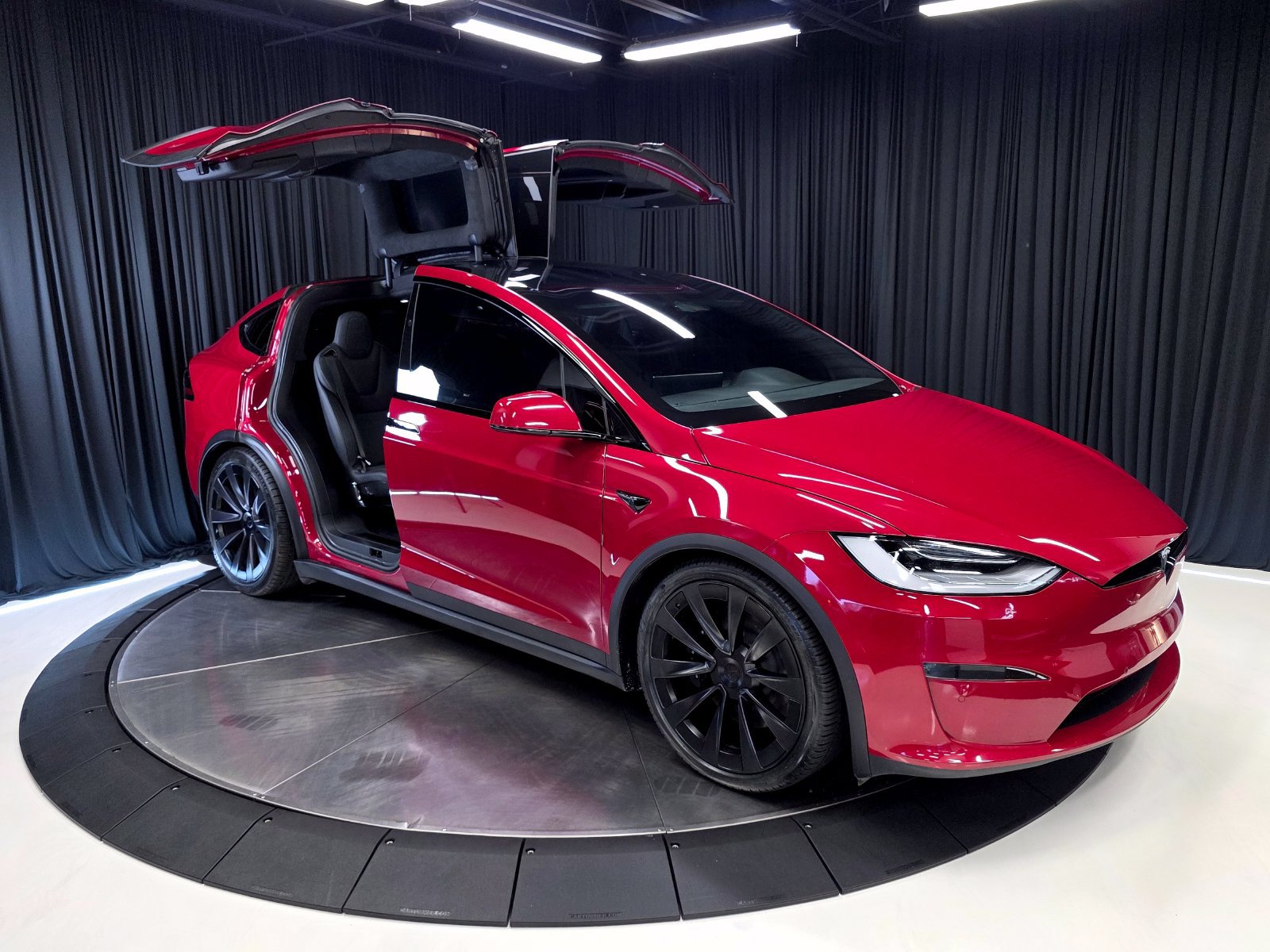 Used 2023 Tesla Model X AWD/4WD image 17