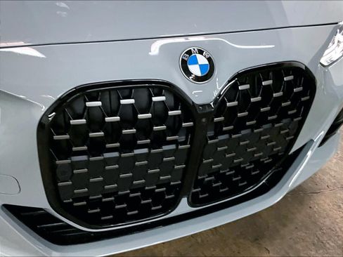 Used 2024 BMW M440i Convertible w/ Premium Package RWD image 31