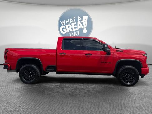 Used 2024 Chevrolet Silverado 3500 LTZ w/ LTZ Plus Package AWD/4WD image 2