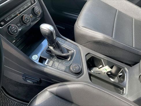 Certified 2021 Volkswagen Tiguan SE R-Line AWD/4WD image 20