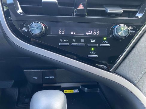 Used 2024 Toyota Camry XLE w/ Cold Weather Package AWD/4WD image 18