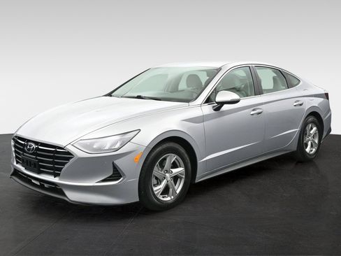 Certified 2023 Hyundai Sonata SE w/ Cargo Package FWD image 8